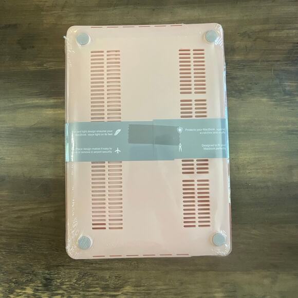 MacBook Pro 13” years 2016-2020 pink hardshell case - Picture 2 of 3